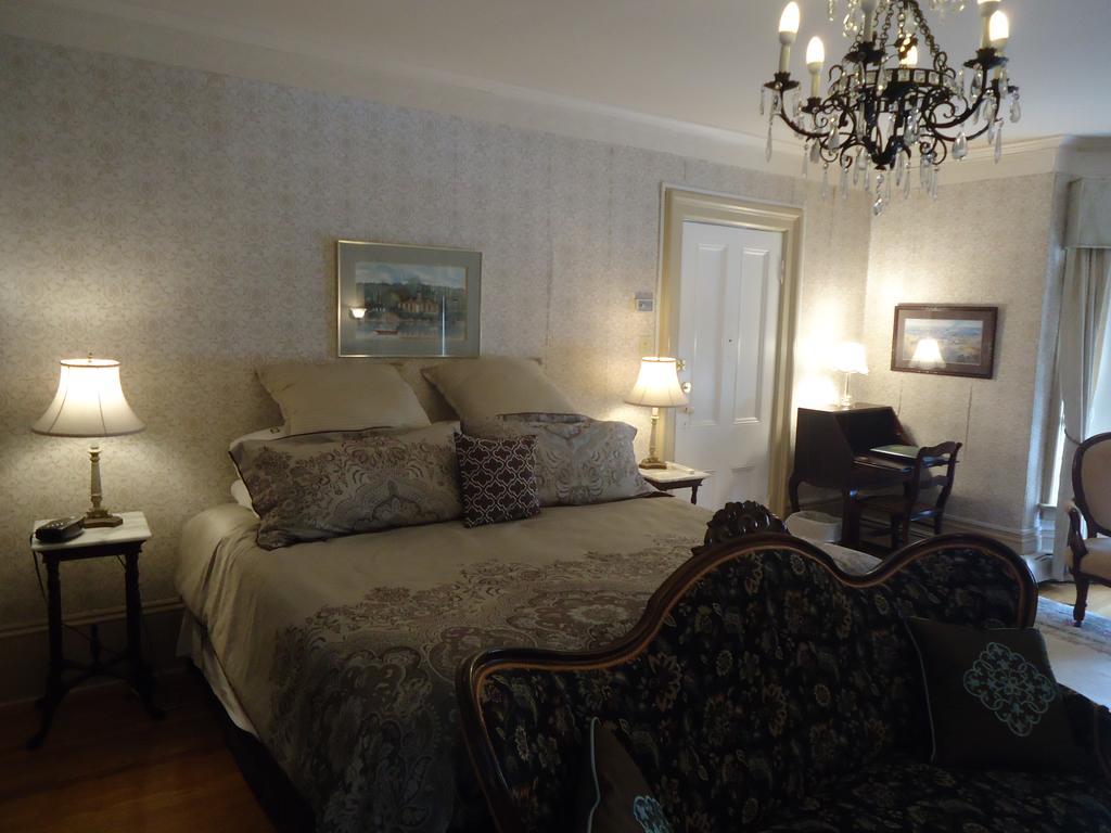 Governor'S Mansion Inn มิรามิชี ภายนอก รูปภาพ