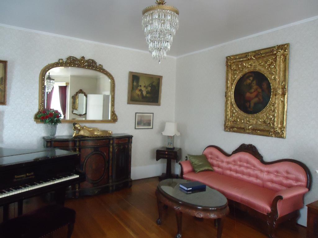 Governor'S Mansion Inn มิรามิชี ภายนอก รูปภาพ