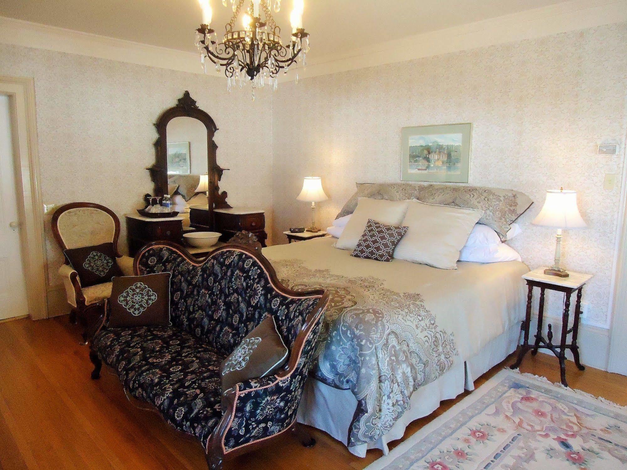 Governor'S Mansion Inn มิรามิชี ภายนอก รูปภาพ