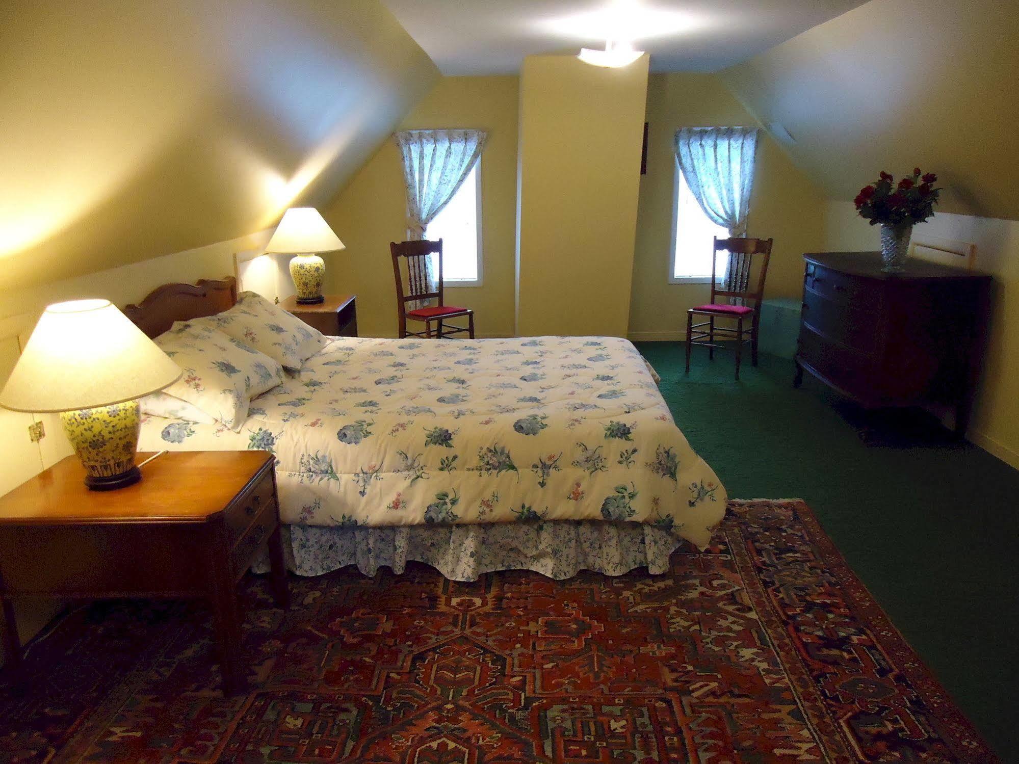Governor'S Mansion Inn มิรามิชี ภายนอก รูปภาพ